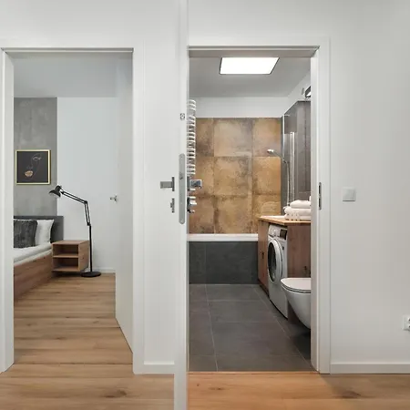 Daire Mieszczanska Modern With Balcony & Free Parking By Renters Wroclaw