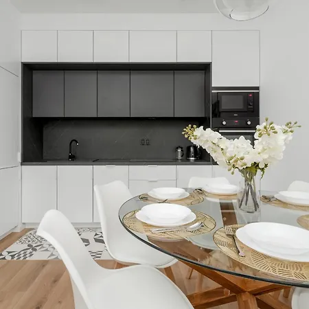 Daire Mieszczanska Modern With Balcony & Free Parking By Renters Wroclaw