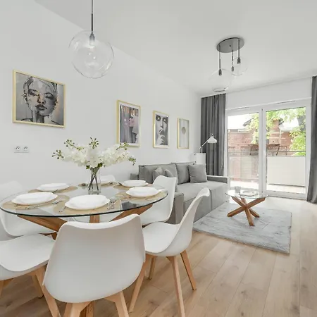 Mieszczanska Modern With Balcony & Free Parking By Renters