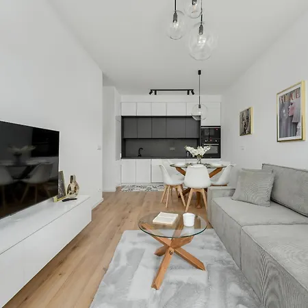 Daire Mieszczanska Modern With Balcony & Free Parking By Renters