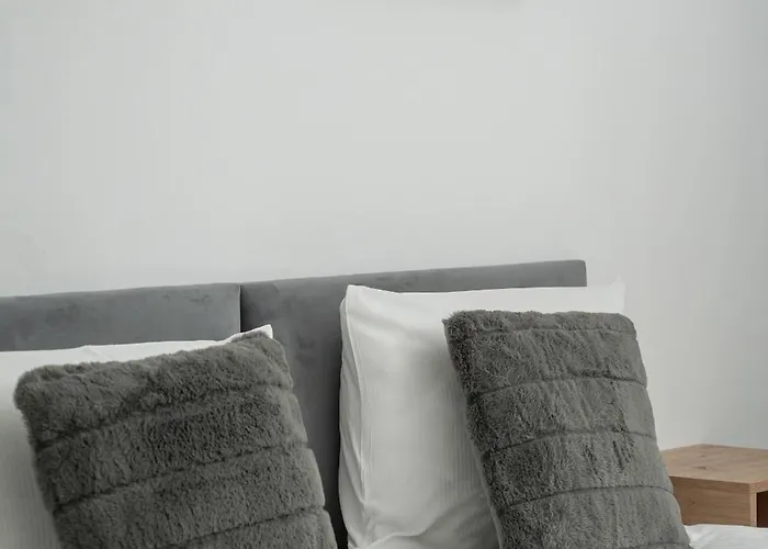 Apartment Mieszczanska Modern With Balcony & Free Parking By Renters