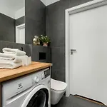 Appartement Mieszczanska Modern With Balcony & Free Parking By Renters