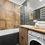 Appartement Mieszczanska Modern With Balcony & Free Parking By Renters