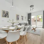 Mieszczanska Modern With Balcony & Free Parking By Renters