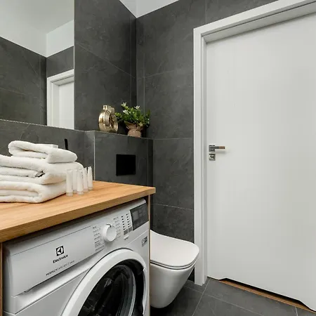 Apartmán Mieszczanska Modern With Balcony & Free Parking By Renters