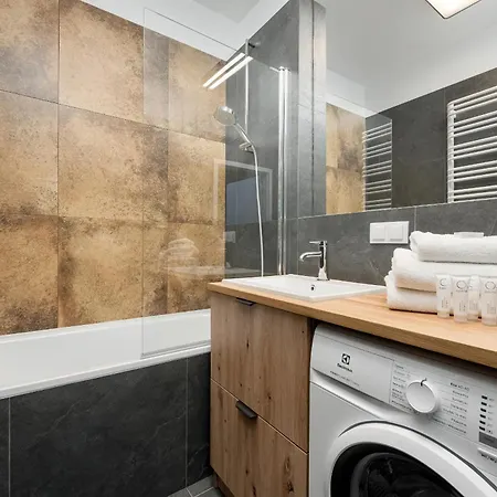 شقة Mieszczanska Modern With Balcony & Free Parking By Renters