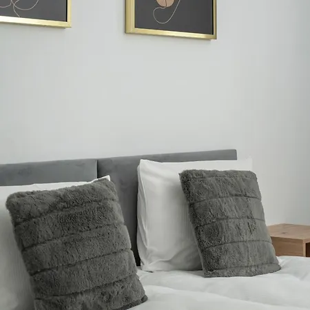 شقة Mieszczanska Modern With Balcony & Free Parking By Renters